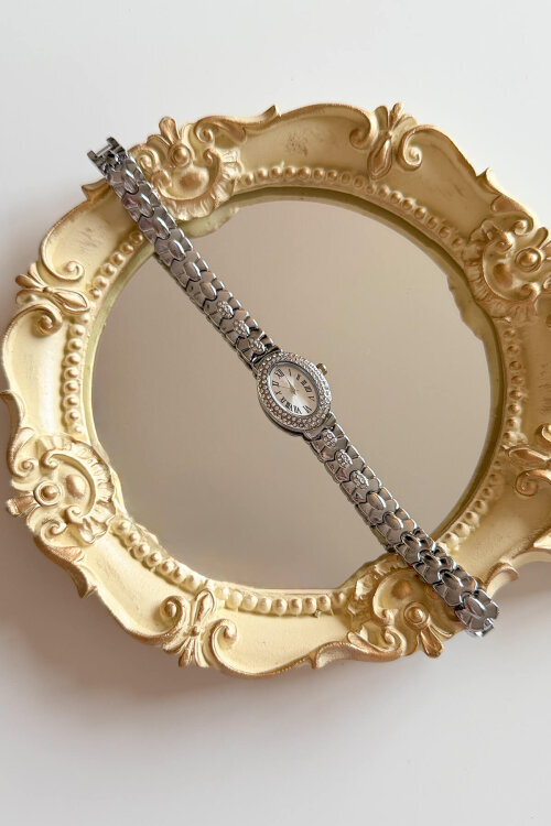 Mely Oval Taşlı Kadran Silver Çelik Kordon Kadın Kol Saati 