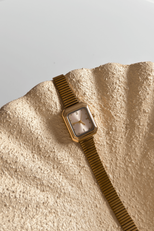 Nira Pudra Dikdörtgen Kadran Gold Çelik Kordon Kadın Kol Saati 