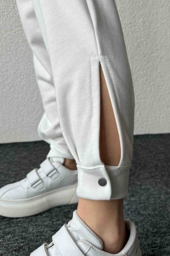 PNT-07387 Beyaz Paça Çıtçıt Detaylı Lastikli Jogger Pantolon - 4