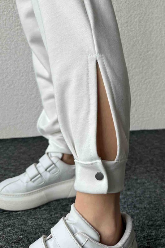 PNT-07387 Beyaz Paça Çıtçıt Detaylı Lastikli Jogger Pantolon - 4