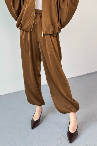 PNT-07420 Kahverengi Saten Relax Fit Bel Lastikli Şalvar Pantolon - Cappmoda