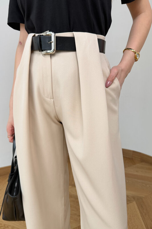 PNT-397 Krem Kemer Detaylı Pensli Yüksek Bel Pantolon - 3