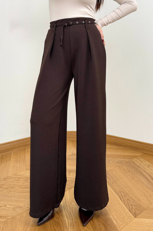PNT-7409 Kahverengi Metal Tokalı Kuşaklı Krep Pantolon  - 4