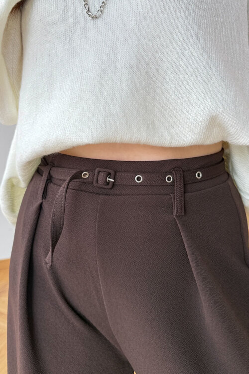 PNT-7409 Kahverengi Metal Tokalı Kuşaklı Krep Pantolon  - 7