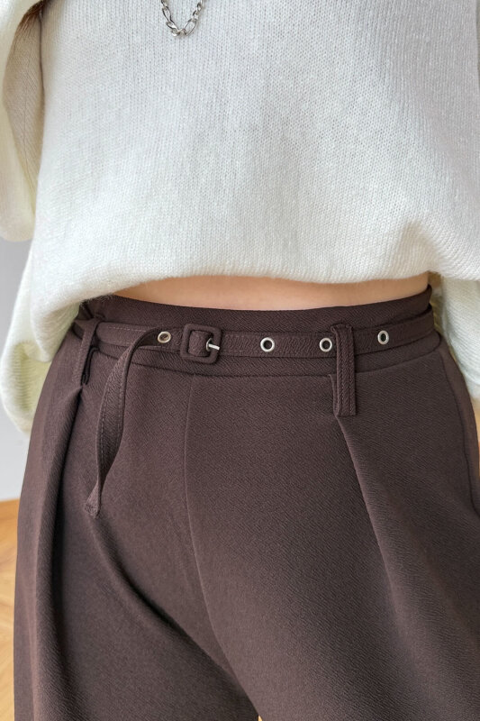 PNT-7409 Kahverengi Metal Tokalı Kuşaklı Krep Pantolon  - 7