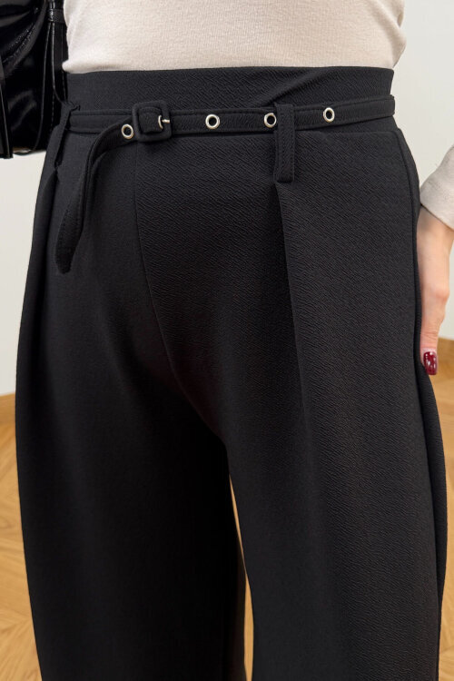 PNT-7409 Siyah Metal Tokalı Kuşaklı Krep Pantolon - 2