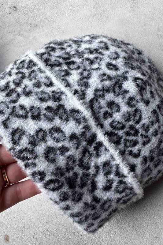 ŞPK-2006 Beyaz Leopar Desenli Yumoş Kumaş Bere - 1