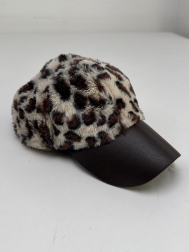 ŞPK-2007 Acı Kahve Leopar Desenli Kürklü Cap Şapka