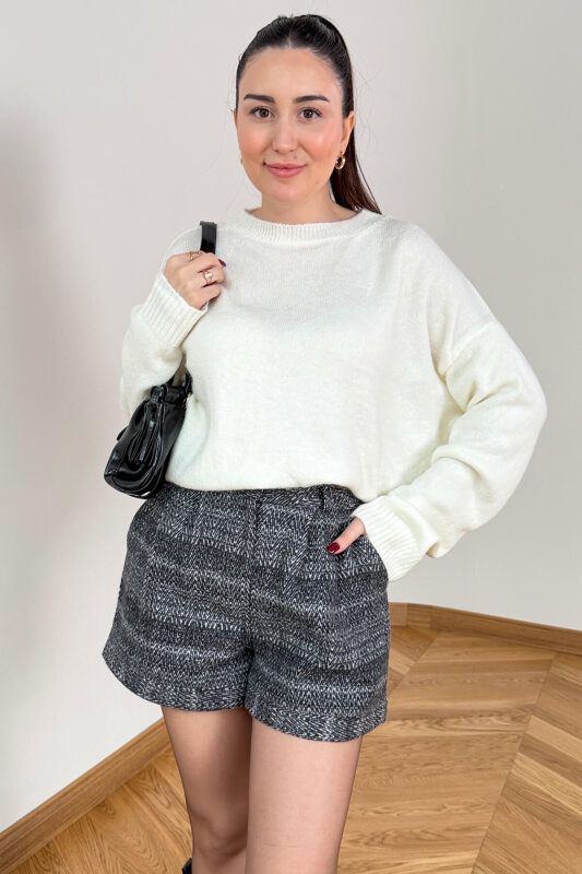 ŞRT-16029 Siyah Gold Düğmeli Balıksırtı Desenli Kışlık Şort - 6