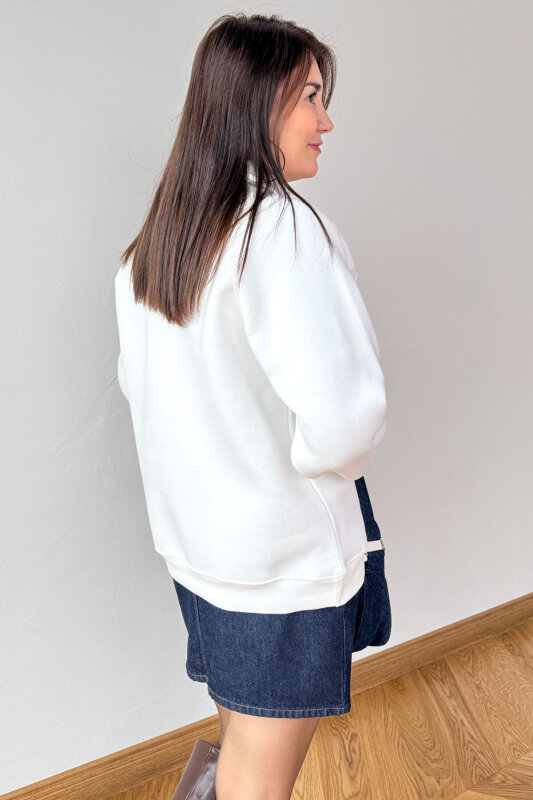 SWT-14284 Beyaz Nakışlı Polo Yaka Üç İplik Şardonlu Sweat - 5