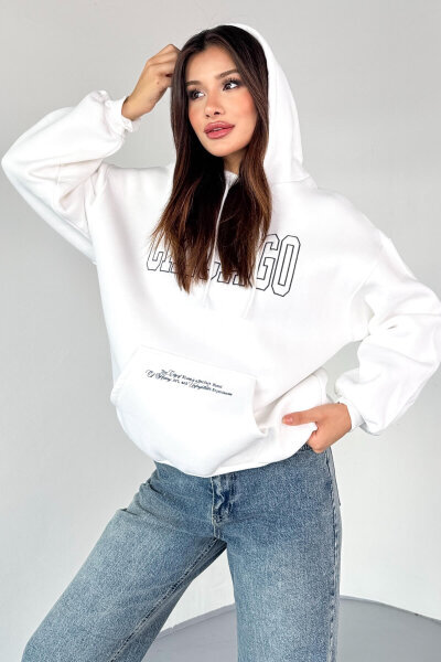 SWT-1682 Ekru Chicago Baskılı Kapüşonlu Kanguru Cep Hoodie - 2