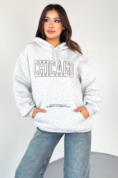 SWT-1682 Gri Chicago Baskılı Kapüşonlu Kanguru Cep Hoodie  - 3