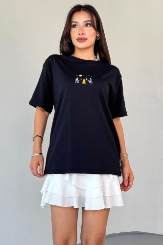 T-910 Siyah Ateş Nakışlı Kısa Kollu Salaş Pamuklu Tişört