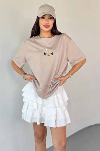 T-910 Taş Rengi Ateş Nakışlı Kısa Kollu Salaş Pamuklu Tişört (1)