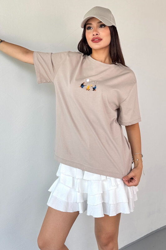 T-910 Taş Rengi Ateş Nakışlı Kısa Kollu Salaş Pamuklu Tişört - 5