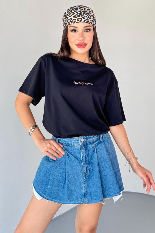 T-913 Siyah Ördek Nakışlı Kısa Kollu Pamuklu Tişört - 2