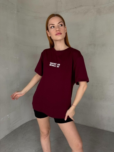 T-920 Bordo Wake Up Yazılı Enjeksiyon Baskı Bisiklet Yaka Tişört - Cappmoda