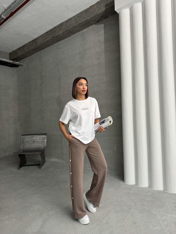 TKM-0049 Kahverengi Orıgnal Yazı Enjeksiyon Baskılı Bisiklet Yaka Tişört Bel Lastikli Etkiket Detay Çıtçıtlı Eşofman İkili Takım - 1