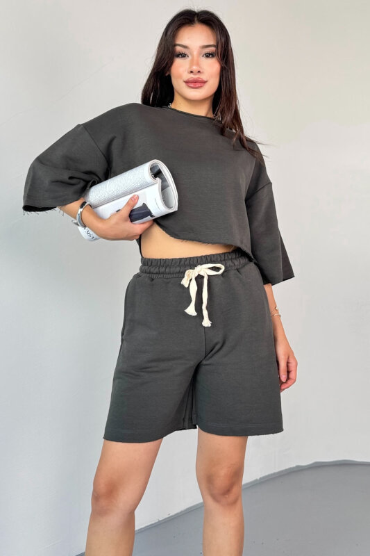 TKM-03598 Füme Rengi Pis Dikişli Kordonlu Crop Şort Takım - 1