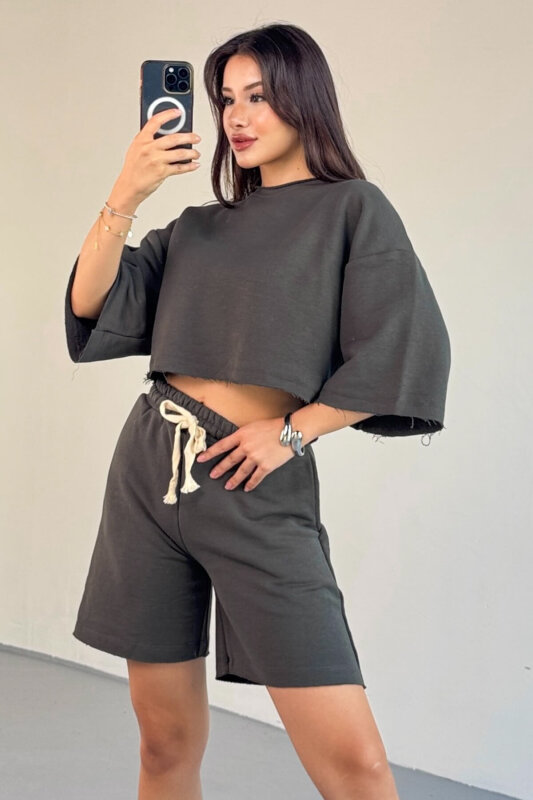 TKM-03598 Füme Rengi Pis Dikişli Kordonlu Crop Şort Takım - 3