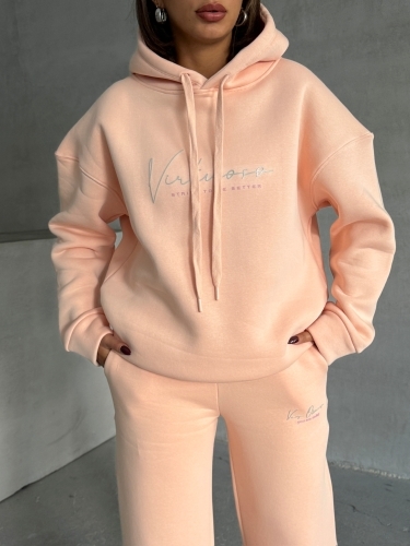 TKM-03633 Pudra Virtuoso Yazı Baskılı Kapüşonlu Sweatshirt Palazzo Eşofman Üç İplik Şardonlu İkili Takım (1)