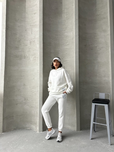 TKM-03634 Beyaz Etiket Detaylı Kapüşonlu Sweatshirt Çimalı Jogger İki İplik Şardonlu İkili Takım - 1