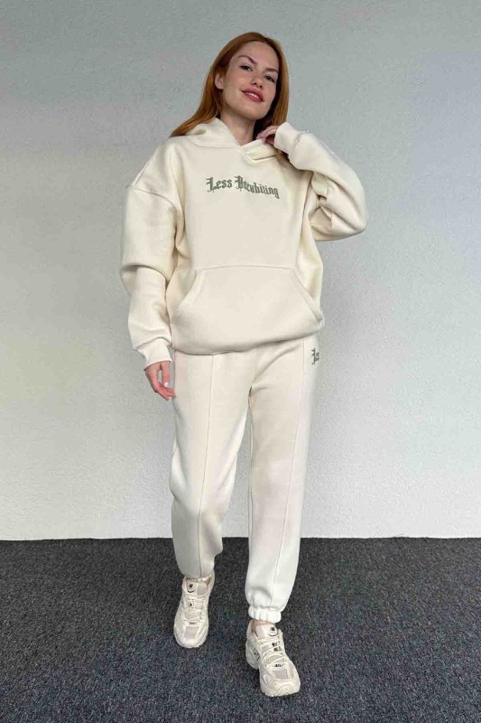 TKM-03643 Ekru Less Kabartma Yazı Baskılı Kapüşonlu Sweatshirt Jogger Üç İplik Şardonlu İkili Takım - 6