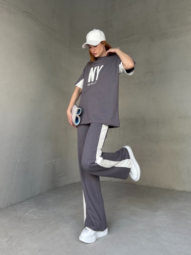 TKM-03655 Boyama Gri Beyaz NY Nakışlı Bisiklet Yaka Tshirt Bel Lastikli Palazzo Alt İkili Takım - Cappmoda