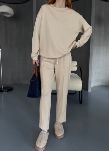 TKM-1105 Taş Rengi Modal Kumaş Salaş Bluz Çimalı Havuç Pantolon İkili Takım (1)