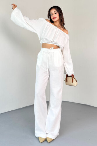 TKM-13328 Beyaz Kayık Yaka Bluz & Yüksek Bel Bol Paça Pantolon Takım - 1