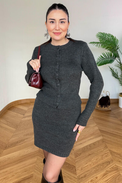 TKM-13365 Füme Kaplama Düğmeli Hırka & Mini Etek Triko İkili Takım