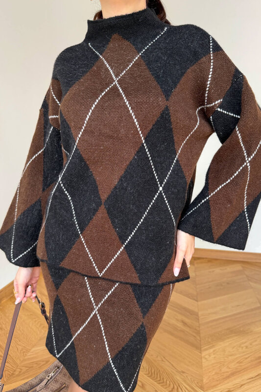 TKM-13368 Siyah-Kahverengi Dik Yaka Kalın Triko Kazak & Mini Etek İkili Takım - 4