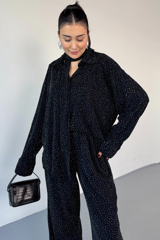 TKM-6025 Siyah Kendinden Taşlı İthal Gofre Kumaş Boyun Bağlamalı Gömlek & Pantolon İkili Takım - 2