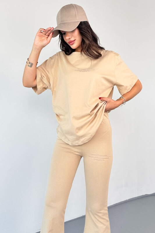 TKM0040 Kum Beji Meaningless Kabartma Yazı Baskılı Tshirt İspanyol Paça Pantolon Supreme Kumaş İkili Takım - 2