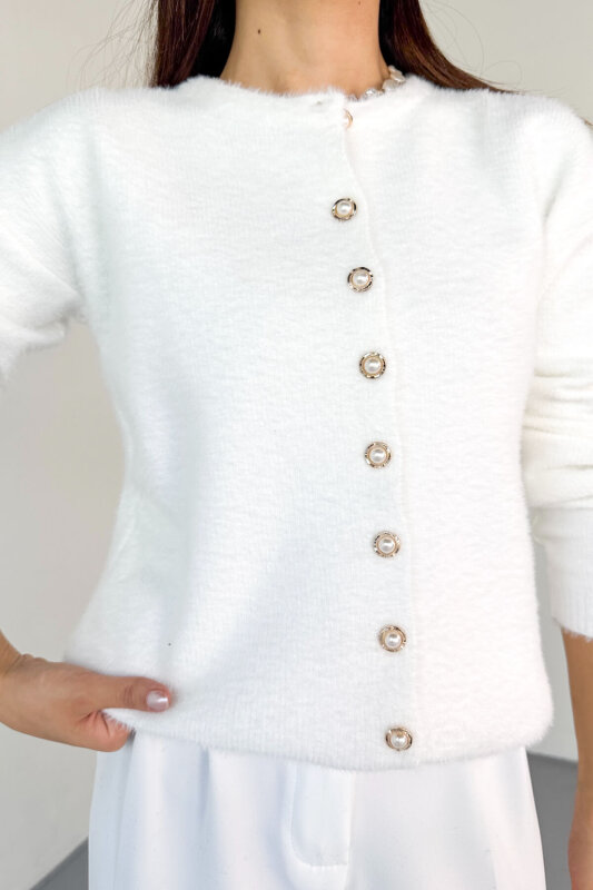 TRK-2018 Beyaz İnci Düğmeli Kürklü Hırka  - 4