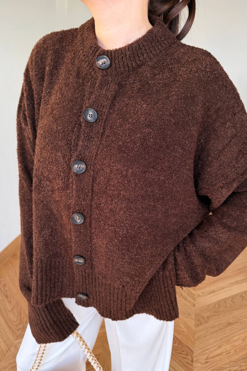 TRK-2085 Kahverengi Buklet Örme Büyük Düğmeli Hırka - 4