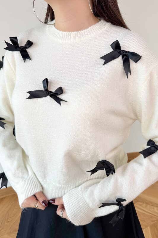 TRK-24305 Ekru Kurdele Detaylı Soft Triko Kazak - 3