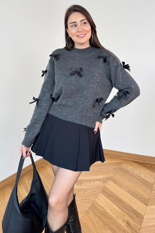 TRK-24305 Füme Kurdele Detaylı Soft Triko Kazak - 1