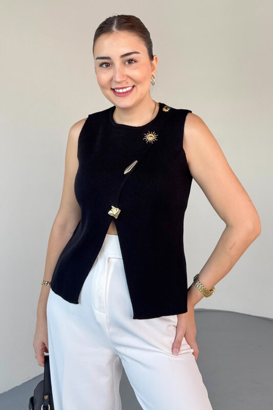 TRK-2613 Siyah Asimetrik Gold Düğme Detaylı Triko Yelek - 1