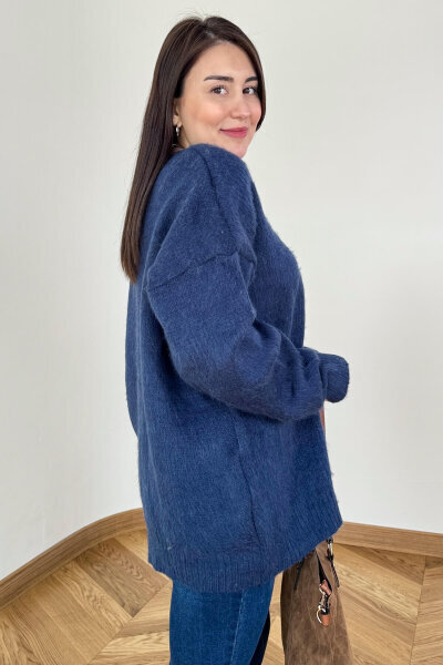 TRK-2779 İndigo Oversize Sakallı V Yaka Düğmeli Hırka - 3