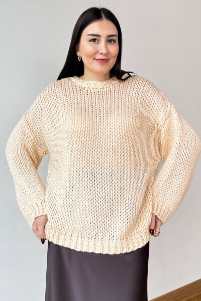 TRK-3817 Bej Kalın El Örgü Kumaş Bisiklet Yaka Oversize Kazak  - 4