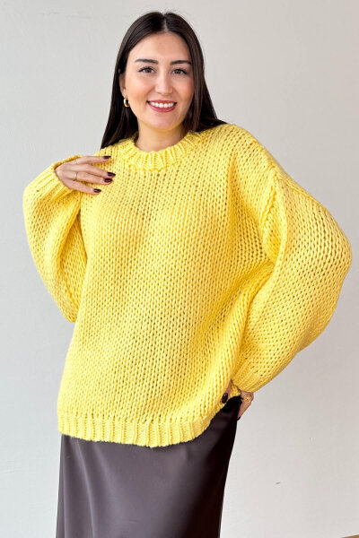 TRK-3817 Sarı Kalın El Örgü Kumaş Bisiklet Yaka Oversize Kazak - 1