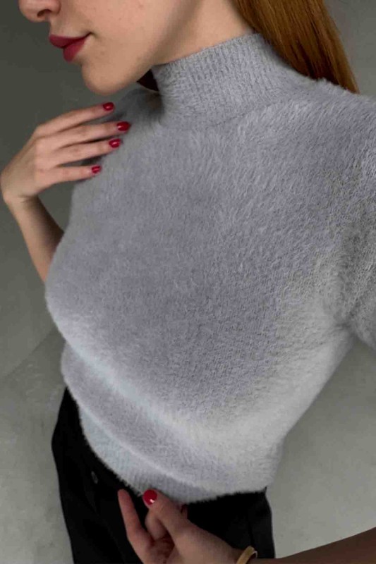TRK-4233 Gri Dik Yaka Yarım Kol Yumoş Triko Bluz - 2
