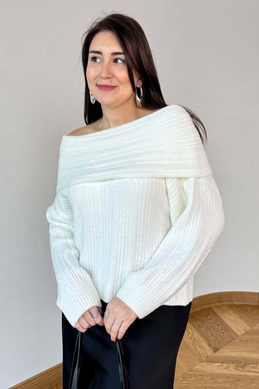 TRK-4552 Ekru Madonna Yaka Fitil Detaylı Triko - 3