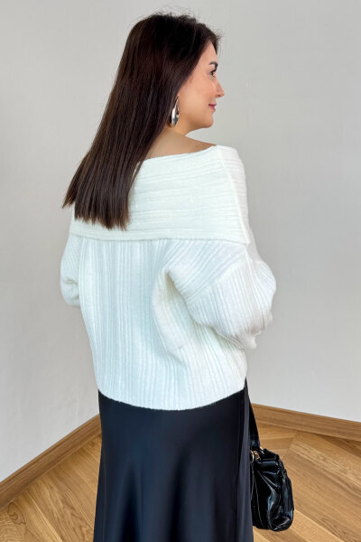 TRK-4552 Ekru Madonna Yaka Fitil Detaylı Triko - 4