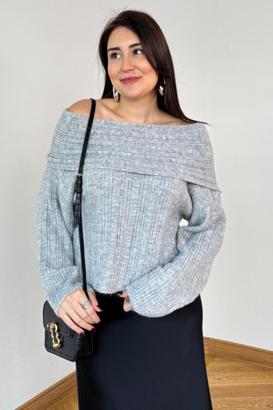 TRK-4552 Karmelanj Madonna Yaka Fitil Detaylı Triko - 1