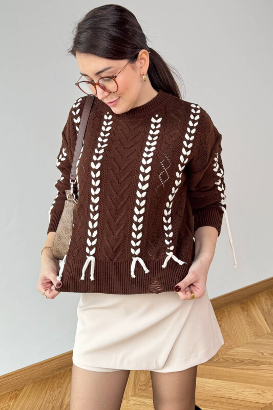 TRK-5313 Kahverengi Britli Örgü Desenli Ajur Detaylı Triko Kazak - 2