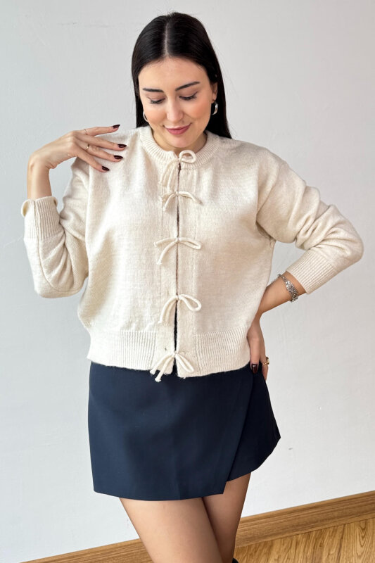 TRK-5318 Ekru Önden Bağlamalı Salaş Triko Hırka - 1