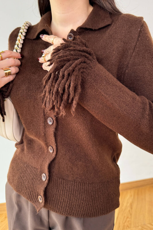 TRK-5322 Acı Kahve Püskül Kollu Polo Yaka Düğmeli Triko Hırka - 2