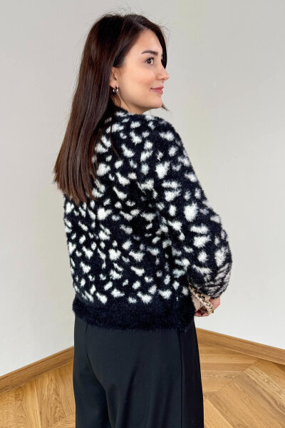 TRK-5324 Siyah Doğal Desen Dokulu Sakallı Bisiklet Yaka Triko Kazak - 4